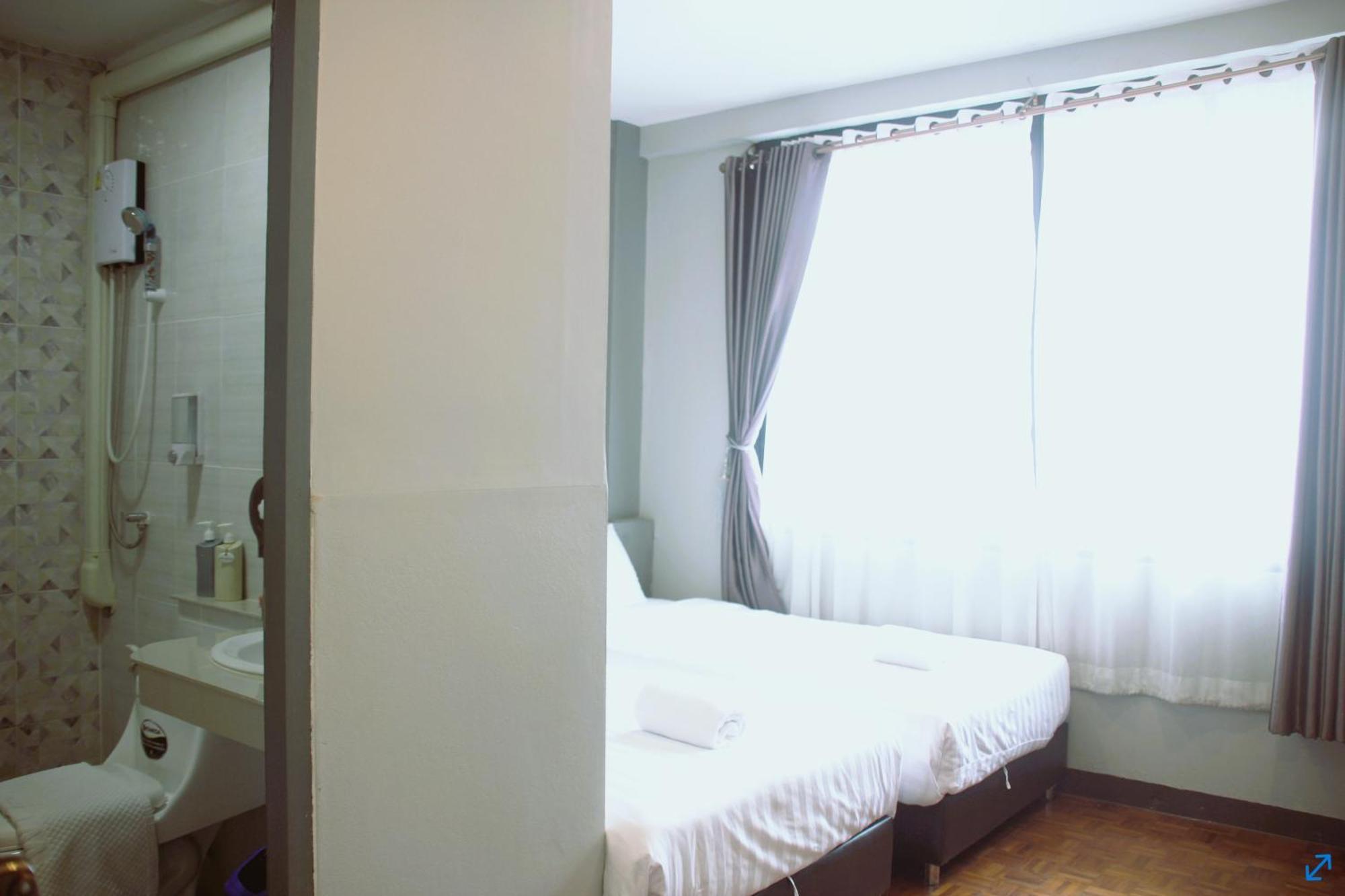 Lux Rooms Night Bazaar Chiang Mai Exterior photo